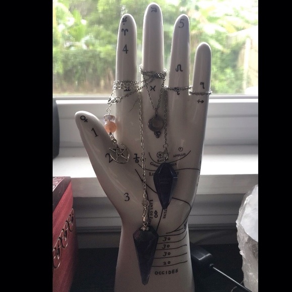 Meet your Posher, Dee! - Picture 5 of 15